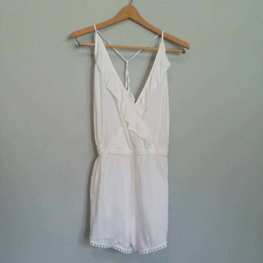 TopShop | Romper White Crochet Ruffle Detail  S